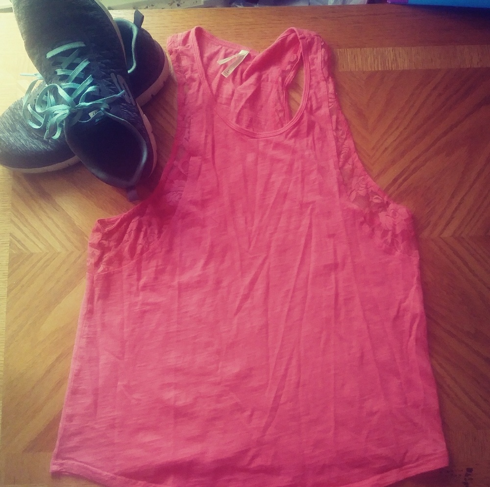 Coral Color Story tank